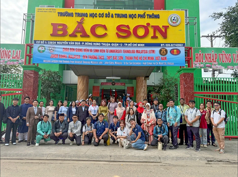 Trường THCS-THPT Bắc Sơn đón đoàn sinh viên Universiti Teknologi Malaysia (UTM) giao lưu học thuật - văn hoá trong chương trình REACH - Vietnam 2025