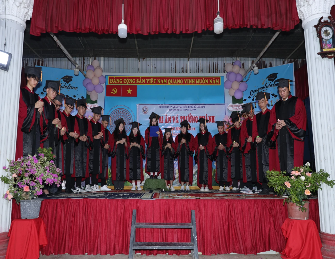 LỄ TRI ÂN VÀ TRƯỞNG THÀNH KHỐI 12 TRƯỜNG THCS & THPT BẮC SƠN (NĂM HỌC 2024-2025): KHOẢNH KHẮC XÚC ĐỘNG VÀ Ý NGHĨA