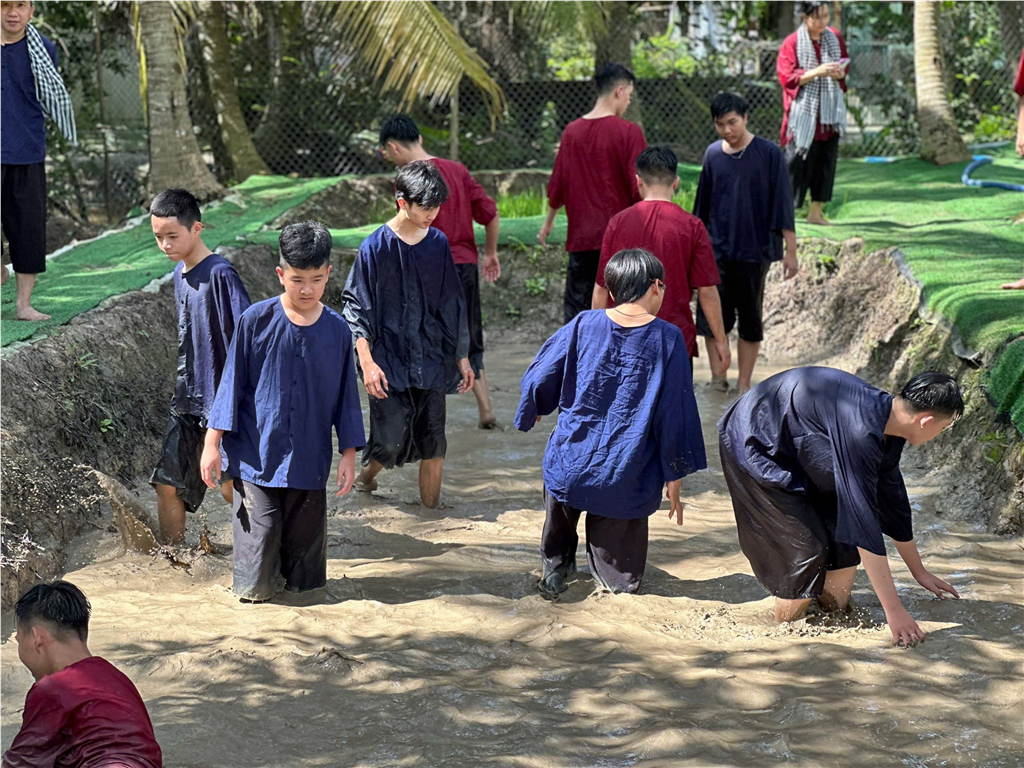 Hoạt Động Trải Nghiệm Ngoại Khóa - Hành Trình Về Nguồn 2025