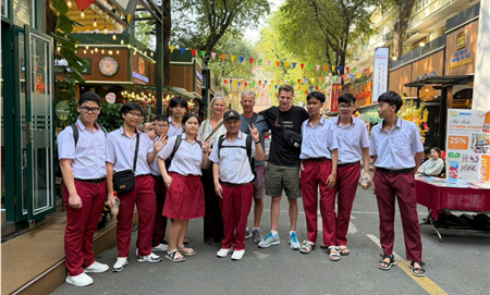 Sắc Xuân Trường Bắc Sơn 2026 - Khi tiếng Anh xuống phố